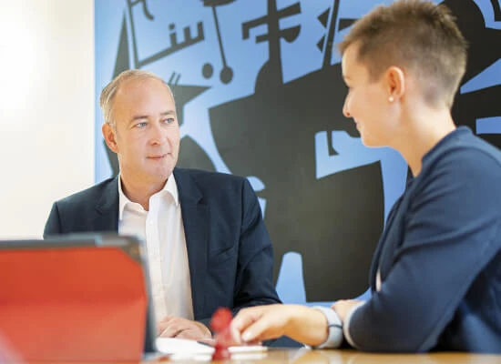 Rechtsanwalt Hr. Christian Rothfuß im Beratungsgespräch Rechtsanwalt Hr. Christian Rothfuß im Beratungsgespräch